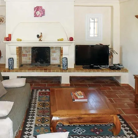 Villa Sleeps 8 With Pool Air Con And Wifi Grimaud